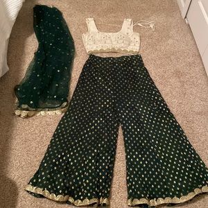 Elegant Green Palazzo Pants with Gold Accents